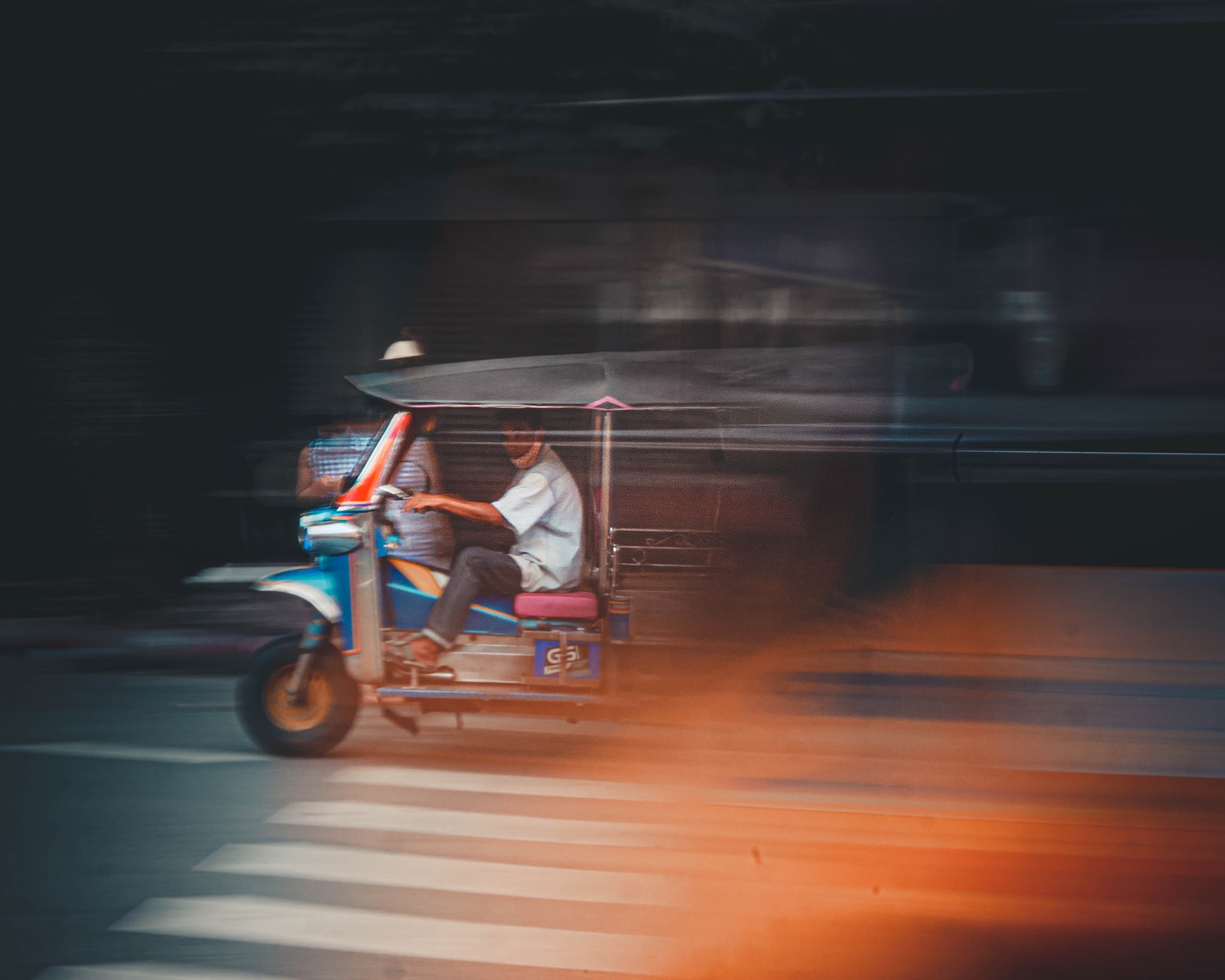 tuk-tuk